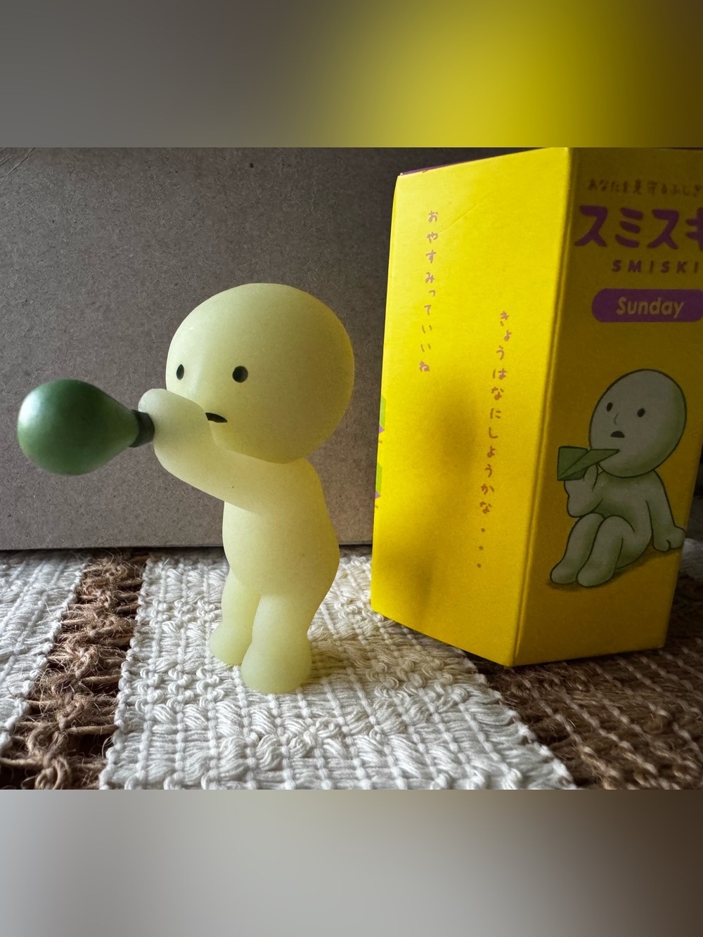 Smiski - Sunday - Blowing Bubbles